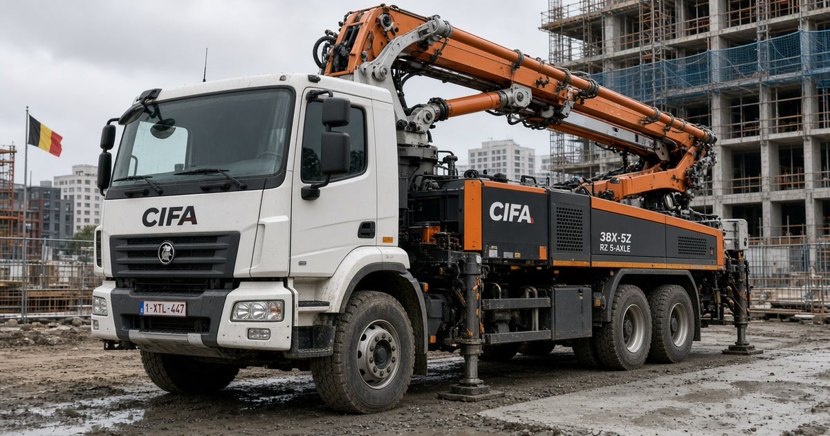 CIFA betonpomp vrachtwagen op een bouwwerf