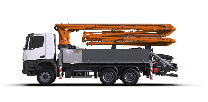 Betonpomp CIFA K28 28 meter zijkank links